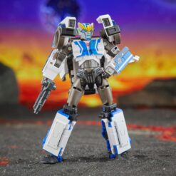 Transformers Legacy United Deluxe Class Strongarm Action Figure