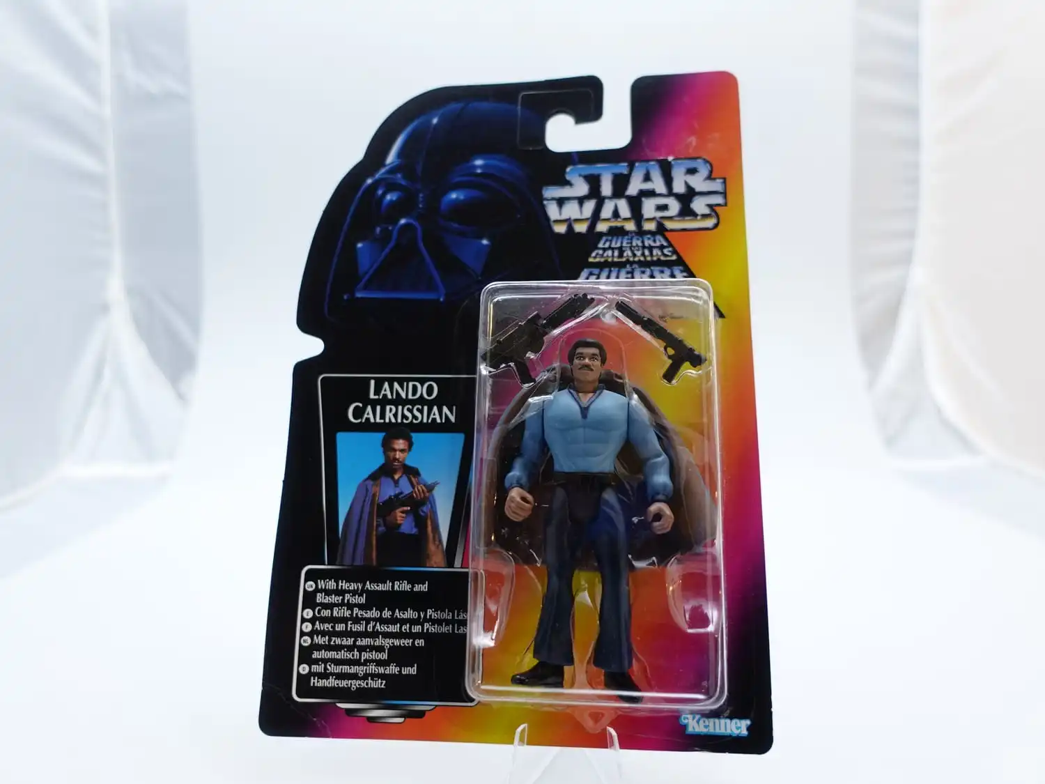 Star Wars The Power of the Force 3,75" Lando Calrissian with Heavy Assault Rifle and Blaster Pistol Tri-logo 1 Star Wars The Power of the Force 3,75" Lando Calrissian with Heavy Assault Rifle and Blaster Pistol Tri-logo