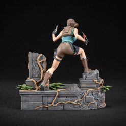 Tomb Raider PVC Statue Lara Croft 24 cm 33 Tomb Raider PVC Statue Lara Croft 24 cm