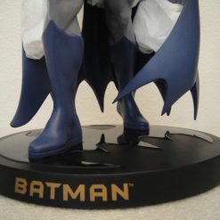 Batman the Caped Crusader Limited Edition Statue 884/1000 (Mattel, 2003) 8 Batman the Caped Crusader Limited Edition Statue 884/1000 (Mattel, 2003)
