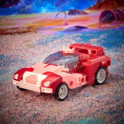 Transformers - Generations Legacy - Deluxe Class - Elita-1 12 Transformers - Generations Legacy - Deluxe Class - Elita-1