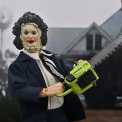 Texas Chainsaw Massacre Kledd Action Figur Leatherface (Pretty Woman Mask) 50-årsjubileum 20 cm